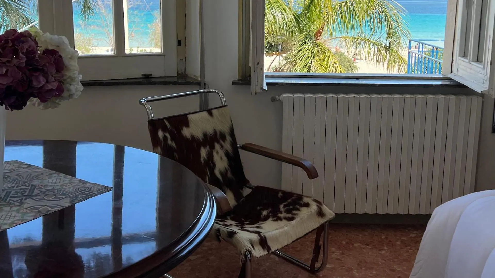 A Casa Di Vale, Relax In Front Of Mondello Beach Palermo Italien