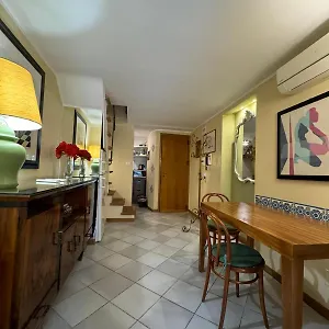 Voile Rouge Apartment
