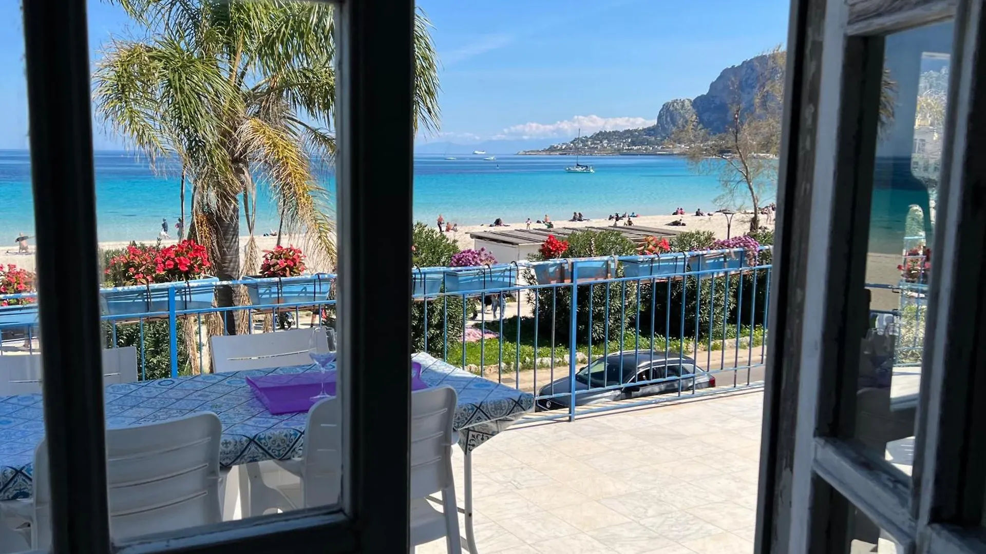 A Casa Di Vale, Relax In Front Of Mondello Beach contacts