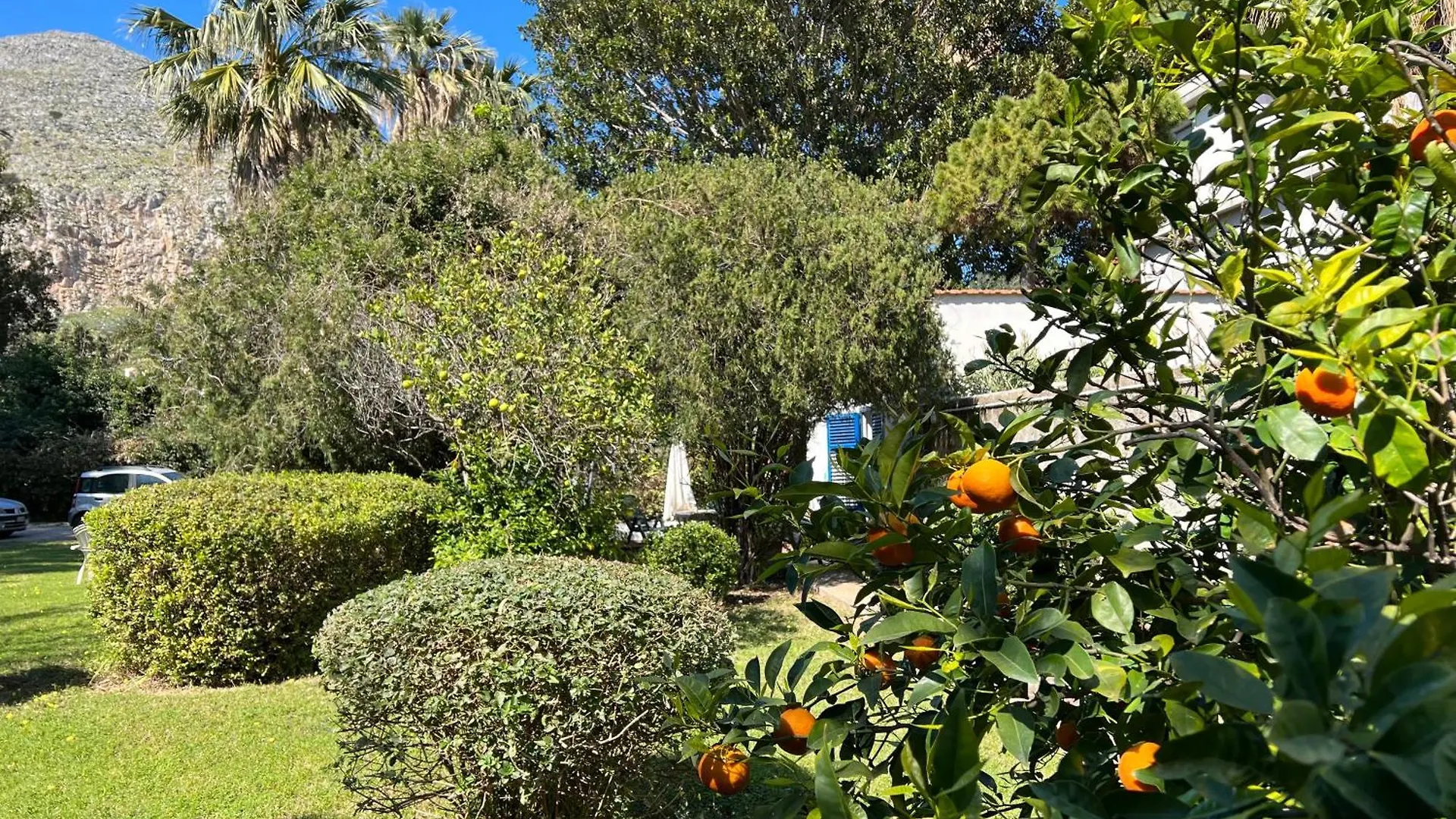 Apartment A Casa Di Vale, Relax In Front Of Mondello Beach Palermo